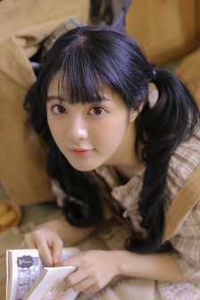 金梅瓶3